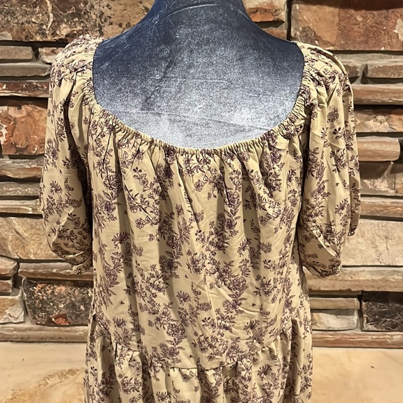 Wishlist Puff Sleeve Tiered Midi Dress Taupe and Purple Floral - Picture 6 of 8